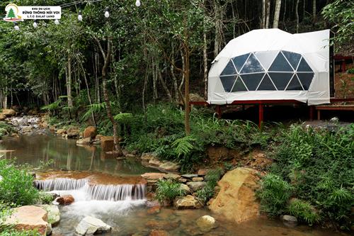 Dome Tent - Lều cắm trại bên suối